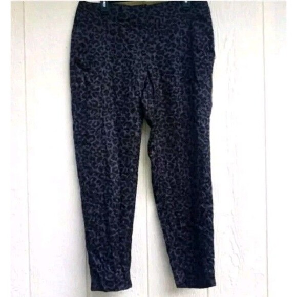 Ann Taylor Leopard Print Pants Gray Black Lightweight size 8 Career Mb - Picture 1 of 4
